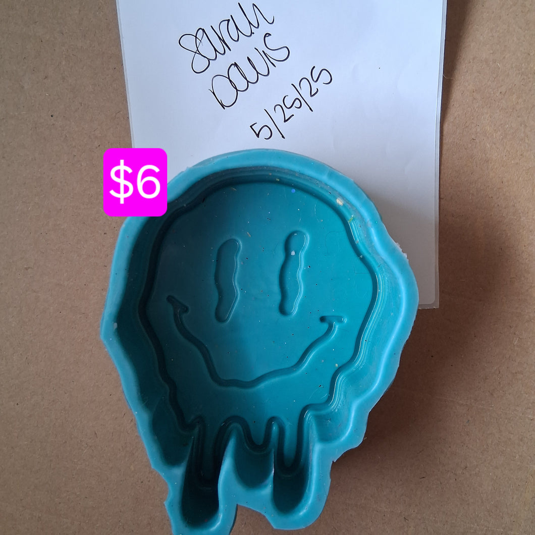 Drippy Smiley Mold