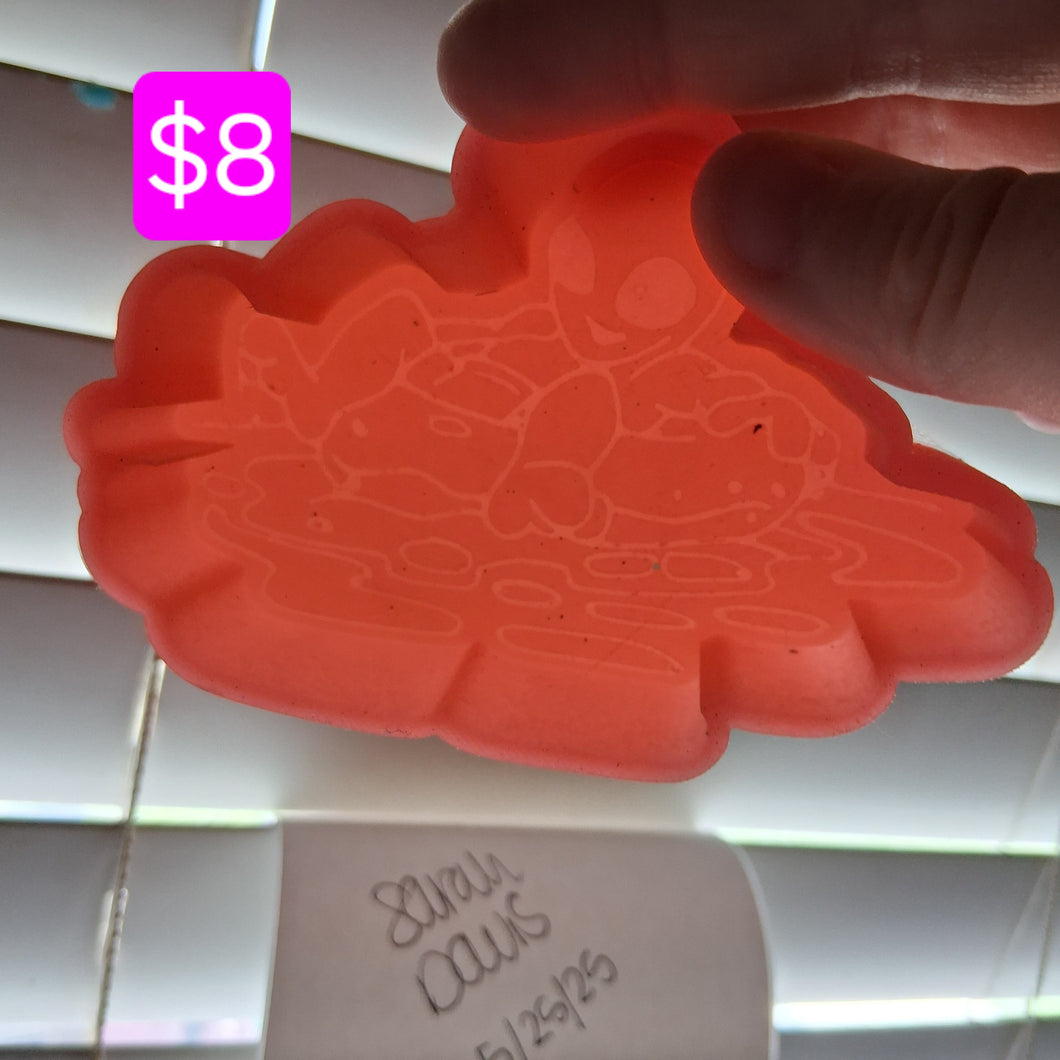 Alien on Float Mold