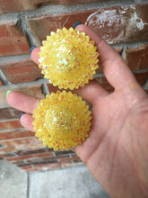 Load image into Gallery viewer, Glitter Sunflower Vent Clips
